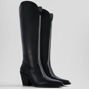 Bershka heeled cowboy boots ✨